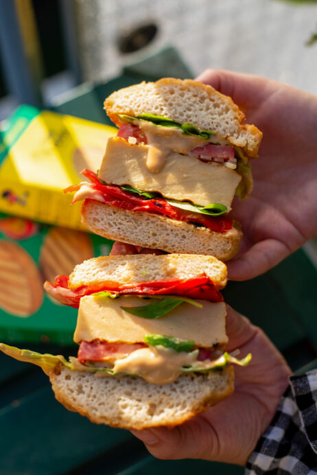 Chili-Cheese Burger with Le Grilled